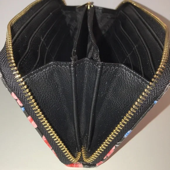 Steve Madden Black Floral accordion Women's Wallet - Picture 7 of 12